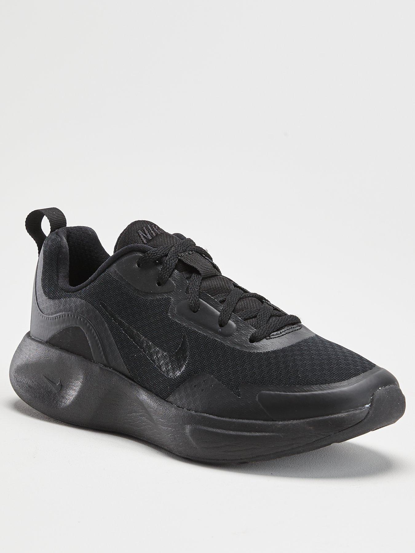 All black hot sale nike trainers