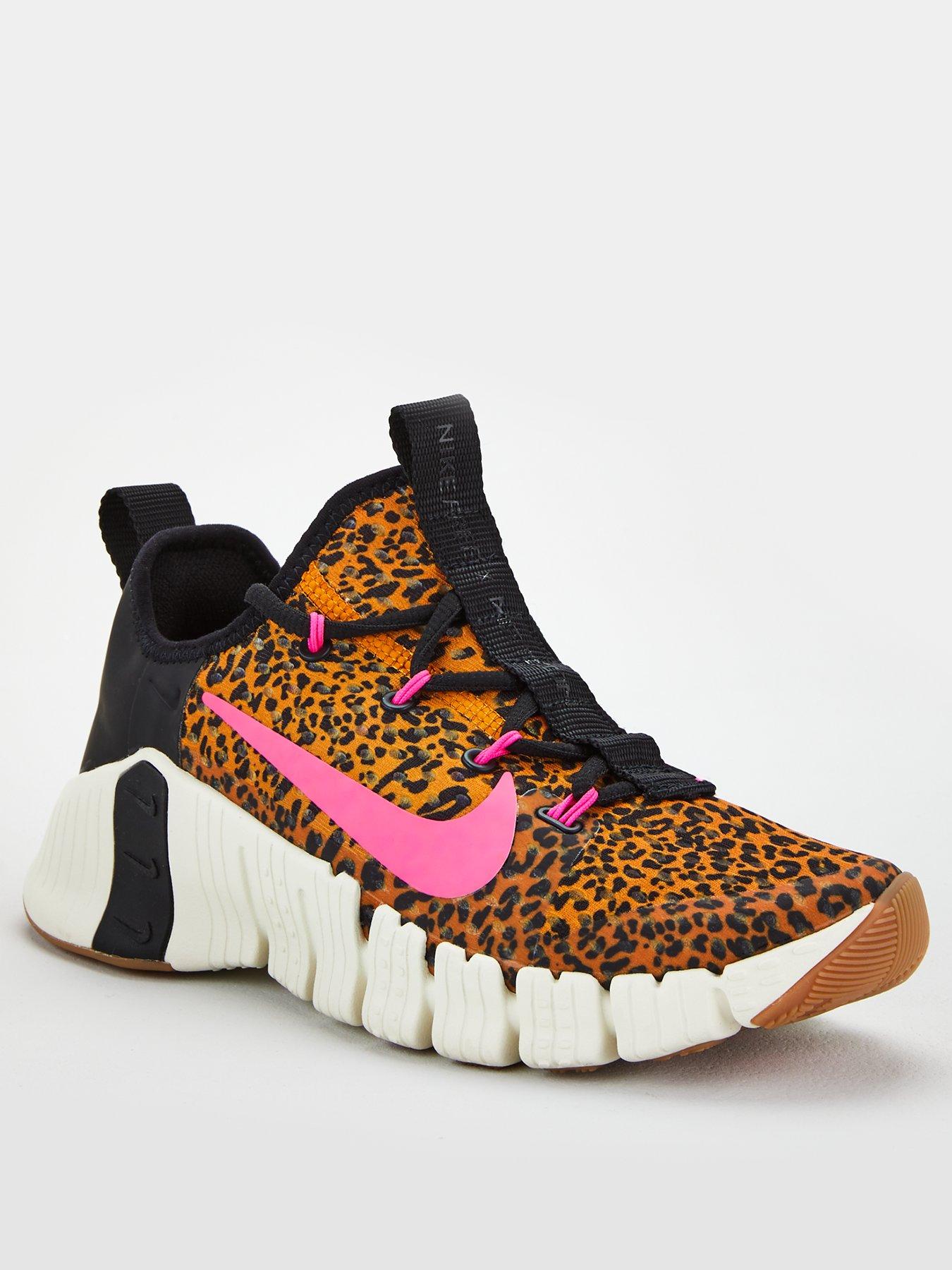 nike leopard trainers