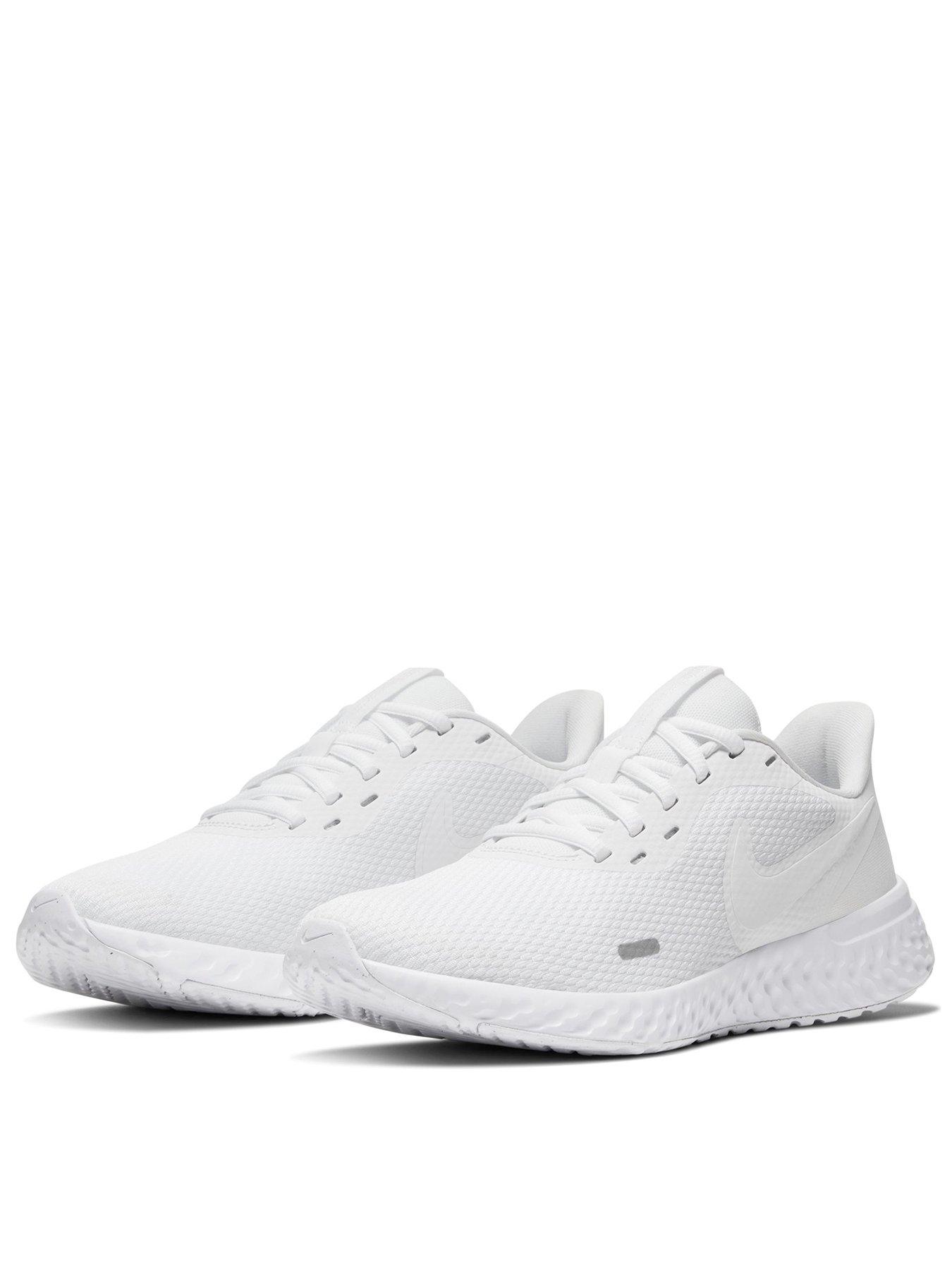 nike white revolution 5