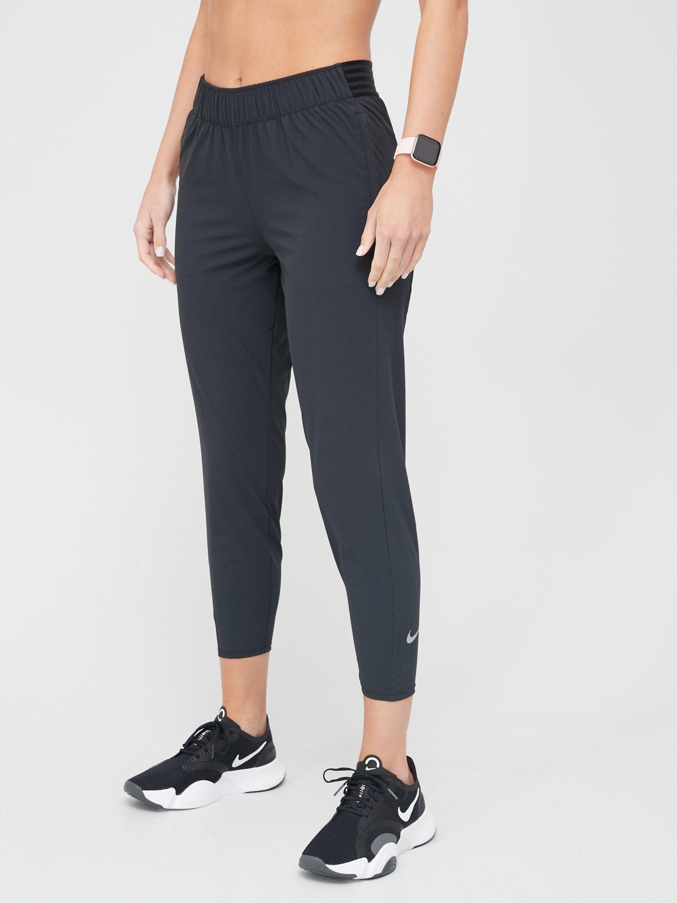 nike performance essential pant