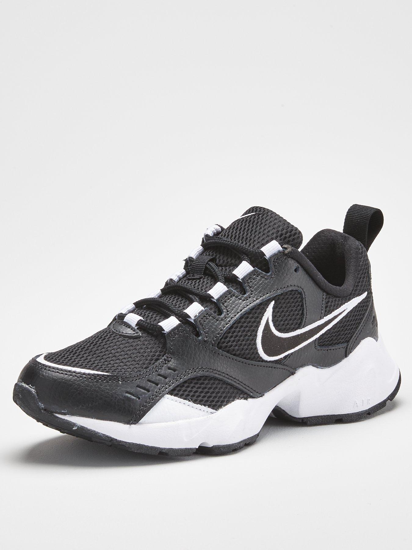 nike air heights trainers