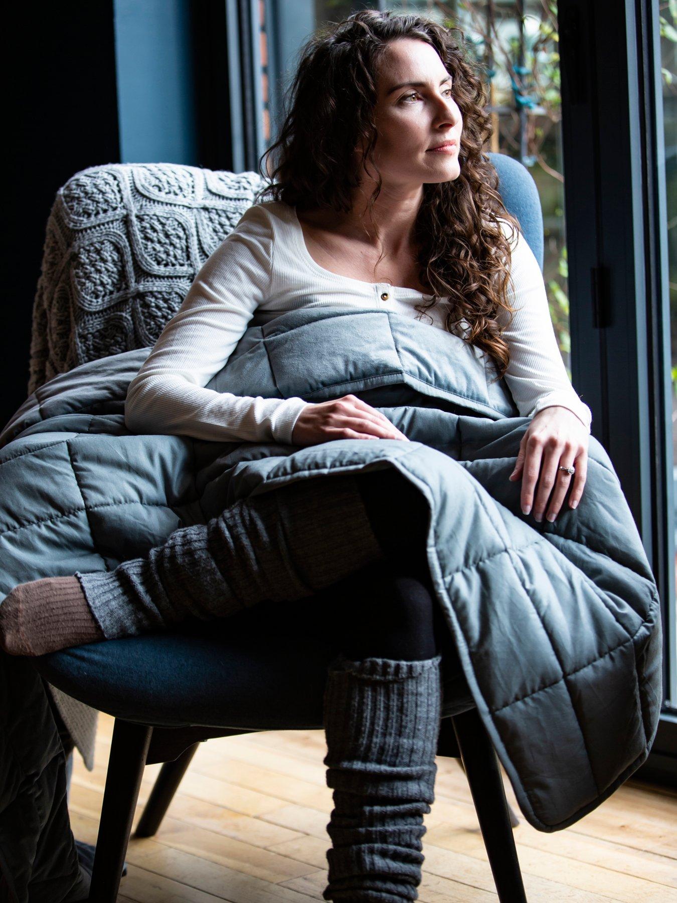 Rest Easy Weighted Blanket in Grey 7 kg 135 x 200 cm very.co.uk