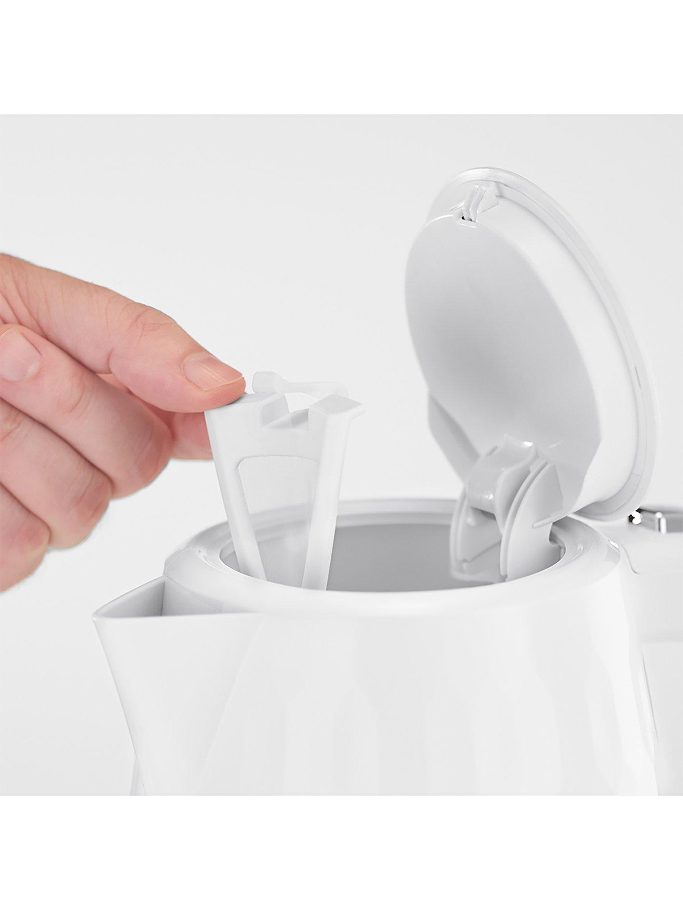 Image 4 of 8 of Russell Hobbs Honeycomb White Plastic Kettle - 26050