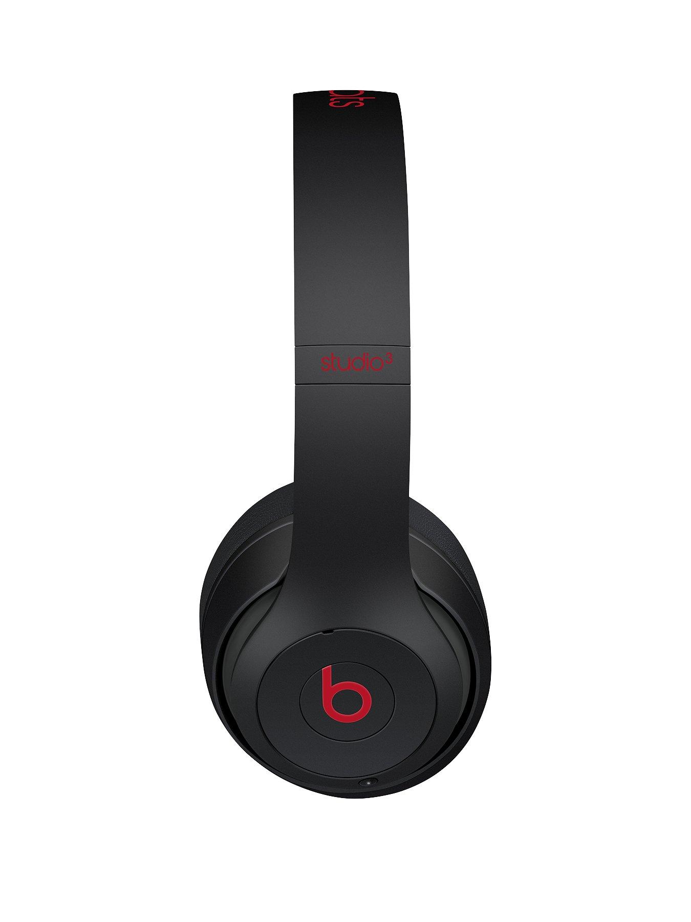 Red and store black beats