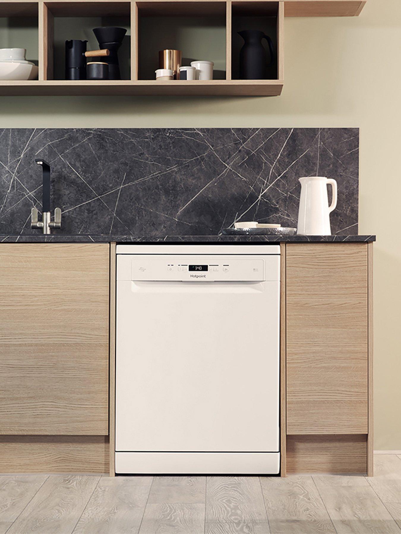 Image 3 of 7 of Hotpoint HFC3C26WCUK 14-Place Full Size Dishwasher - White