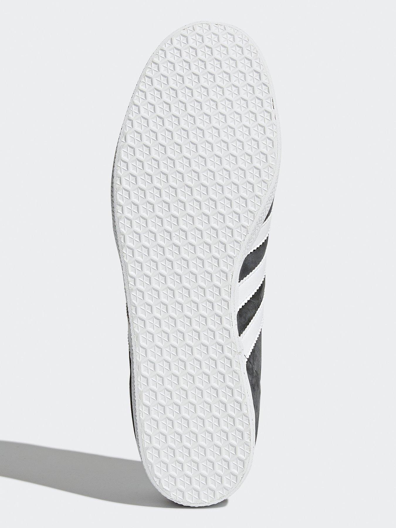 Image 6 of 8 of adidas Originals Gazelle Trainers - Grey