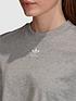 adidas-originals-trefoil-essentials-cropped-t-shirt-greyoutfit