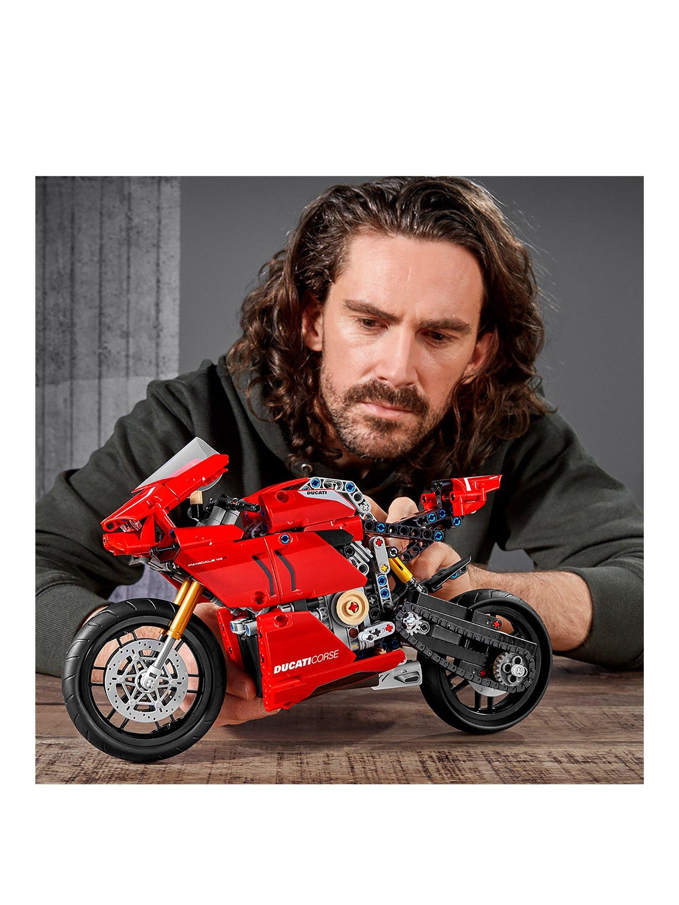 LEGO Technic Ducati Panigale V4 R 42107 Very