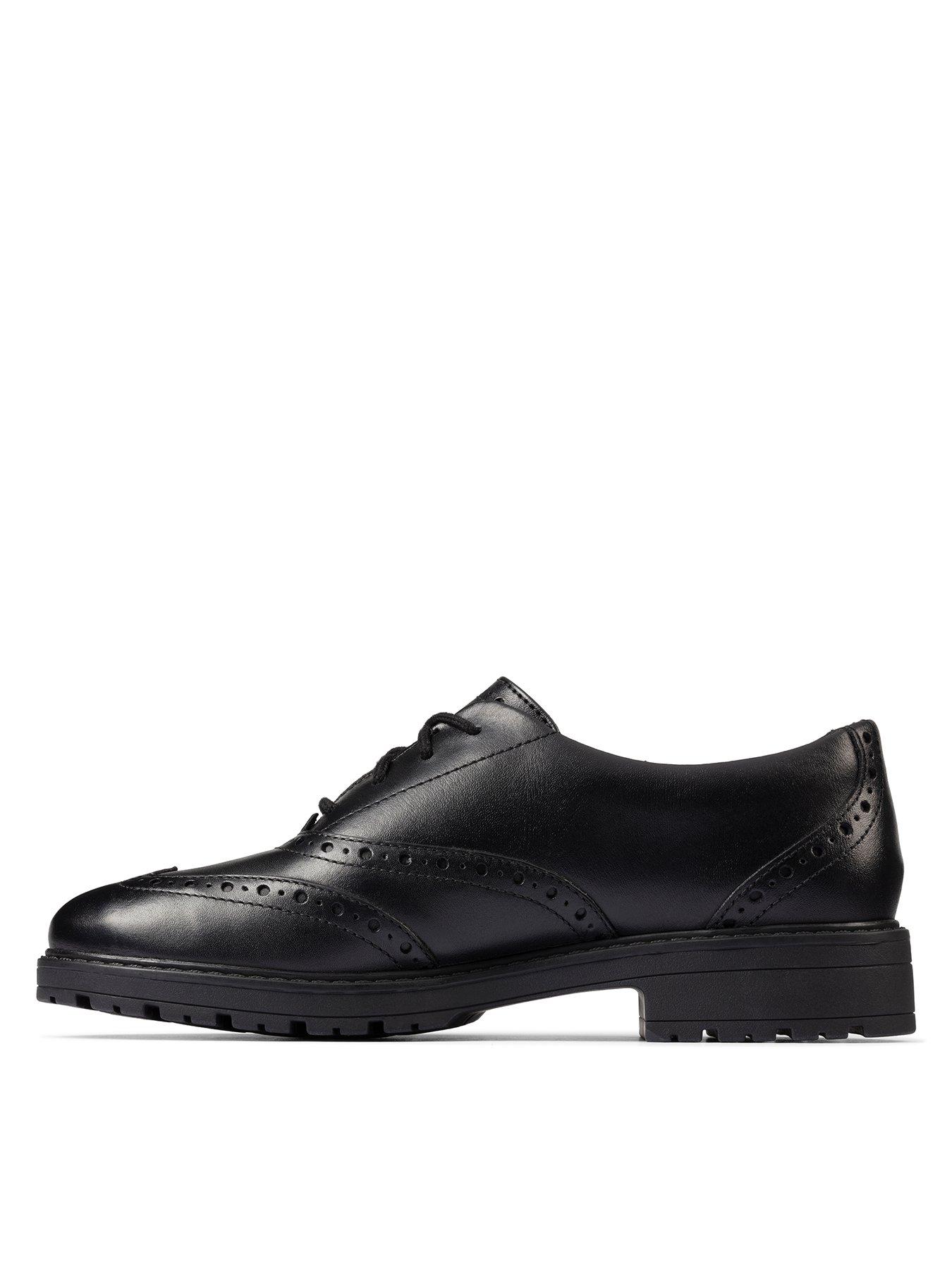 loxham pace youth black leather