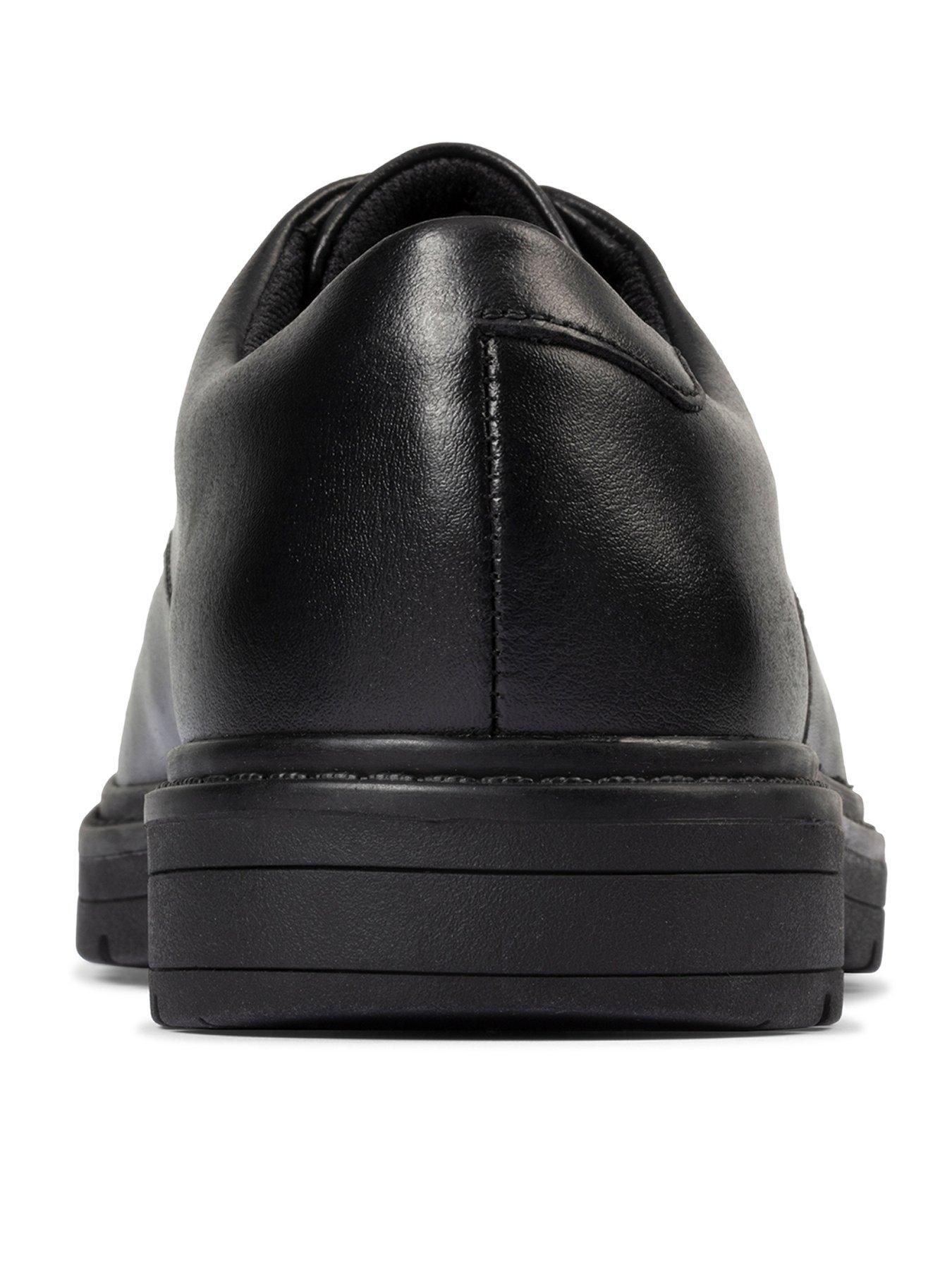 clarks loxham derby youth