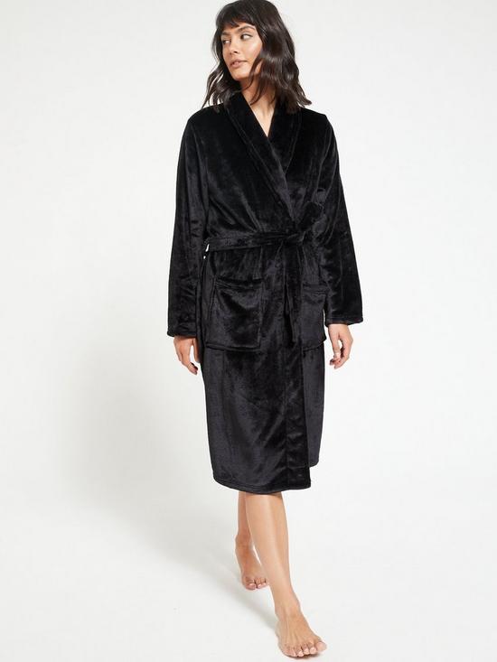 front image of everyday-supersoft-robe-black
