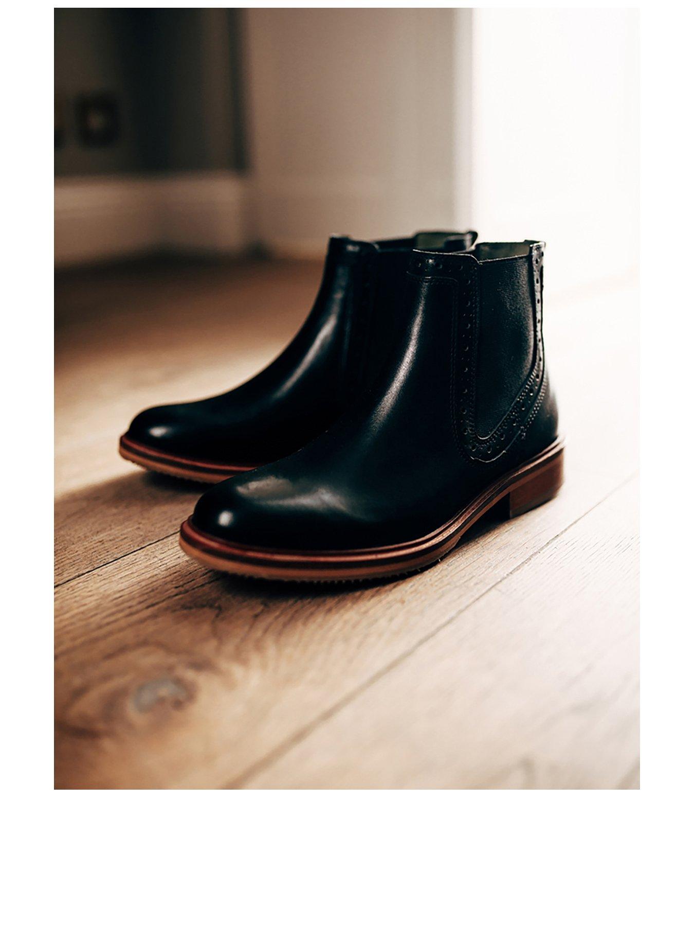 barbour boat shoes womens