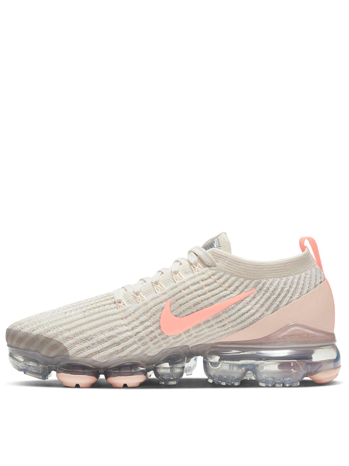nike air vapormax flyknit size 3