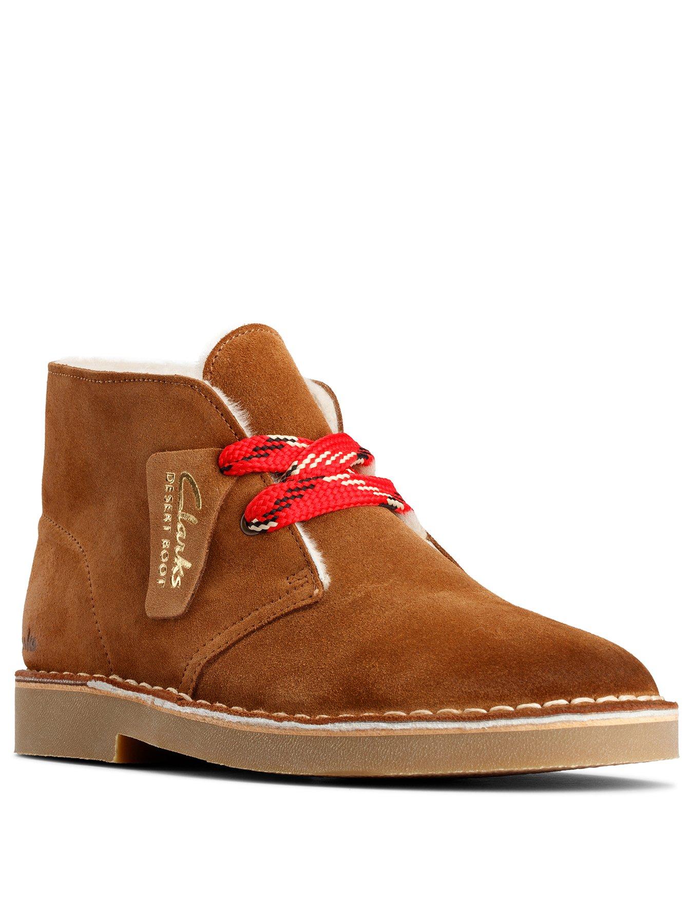 clarks desert boots tan