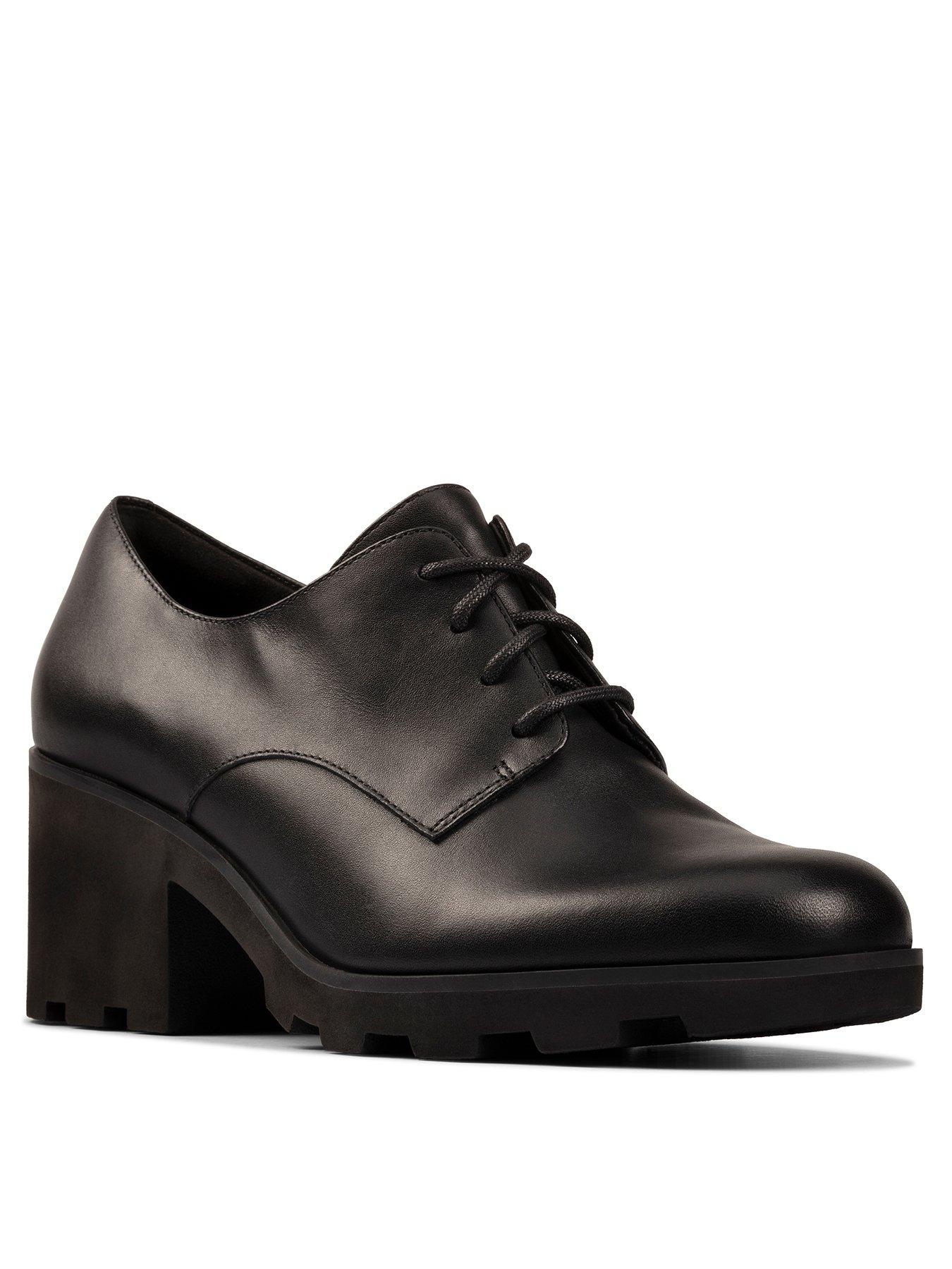 clarks black lace up shoes