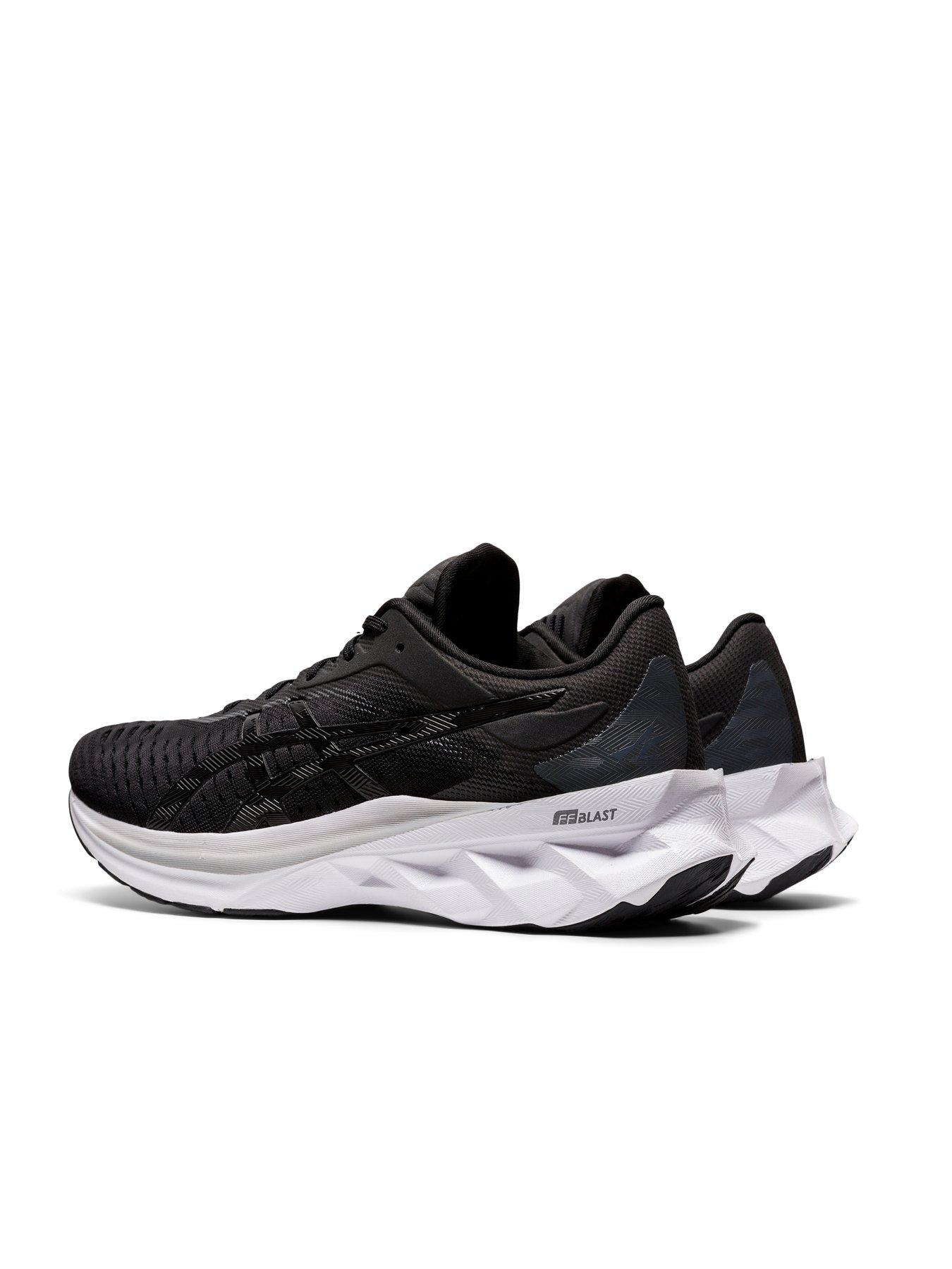 Image 5 of 5 of Asics Novablast - Black