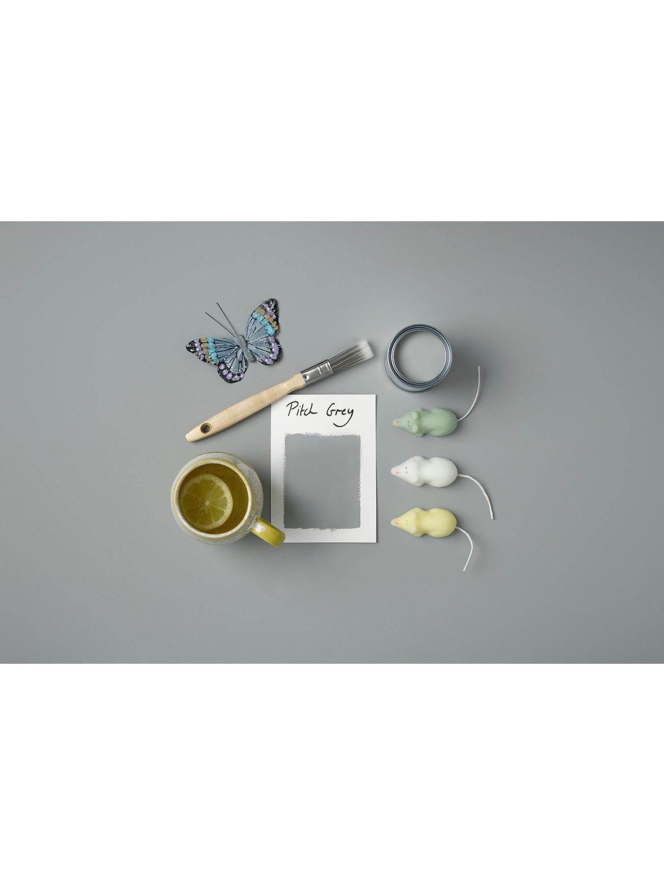 Image 4 of 5 of Rust-Oleum Chalky Finish 2.5-litre Wall Paint &ndash; Pitch Grey