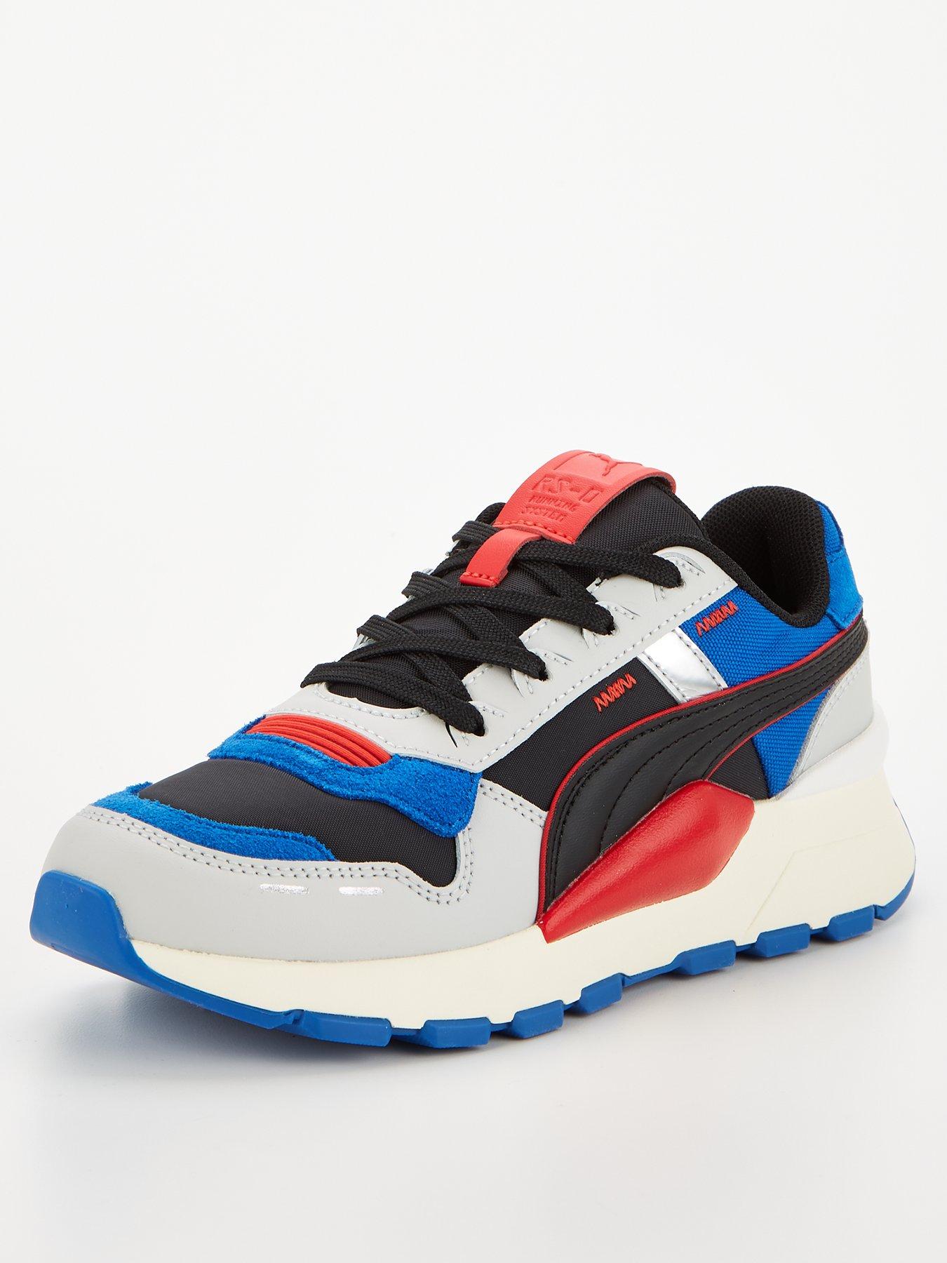 red trainers junior