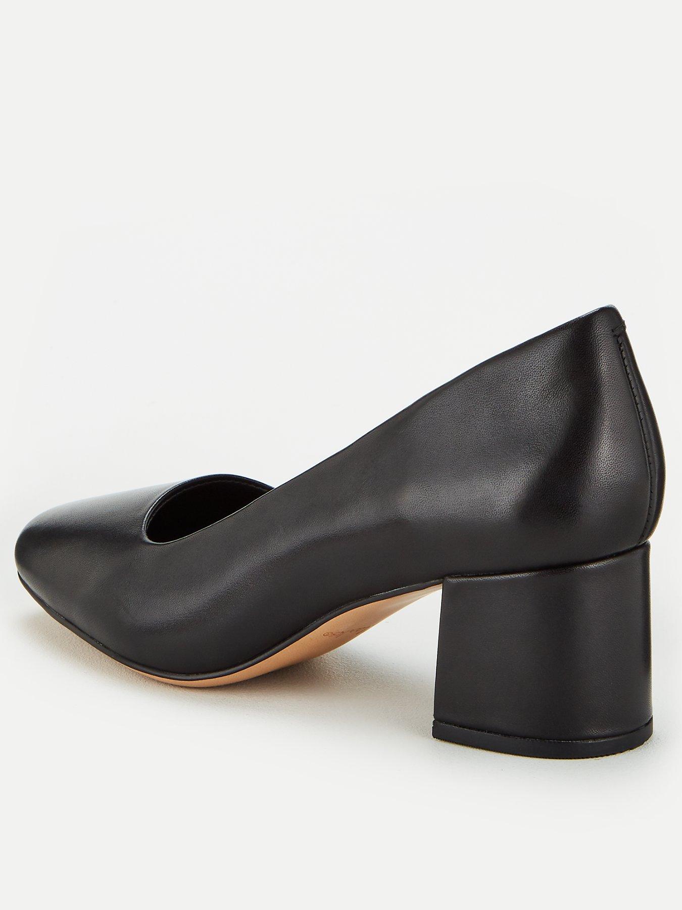 clarks block heel court shoes