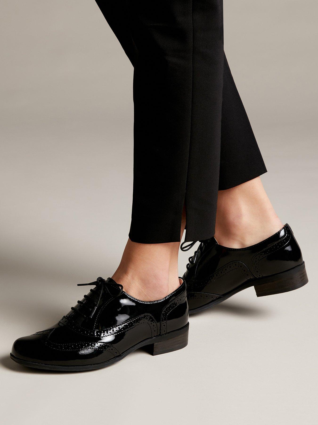 clarks hamble oak wide fit brogue