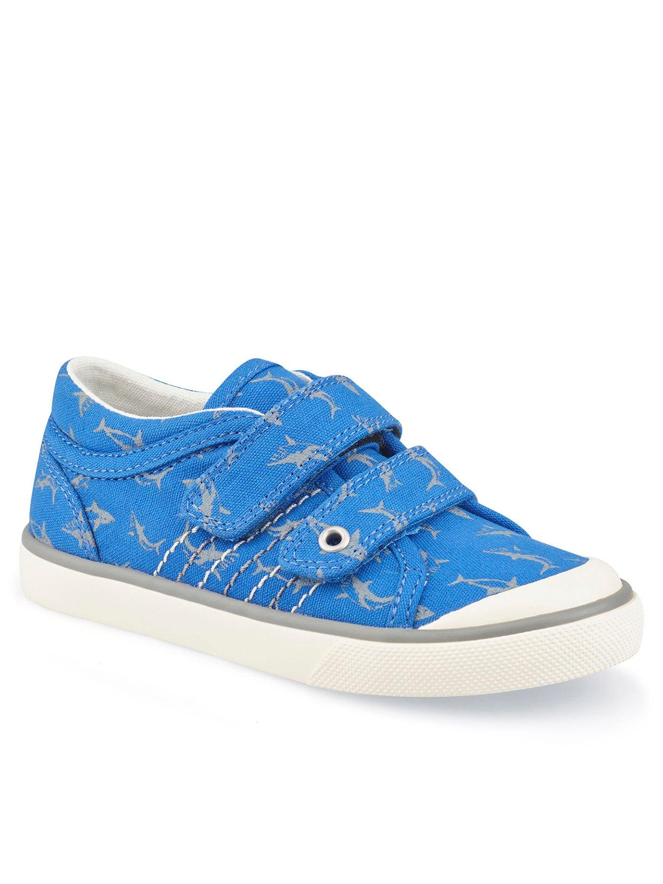 boys plimsolls