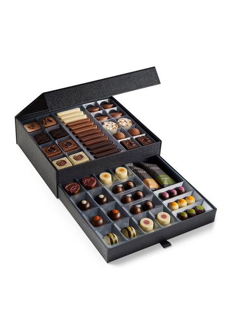 hotel-chocolat-the-classic-cabinet-590-grams