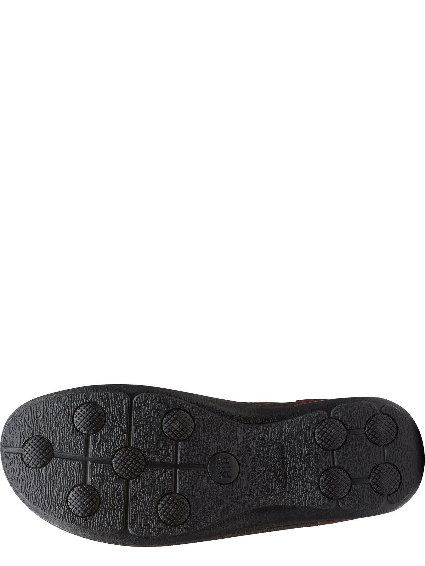 clarks nature three black leather