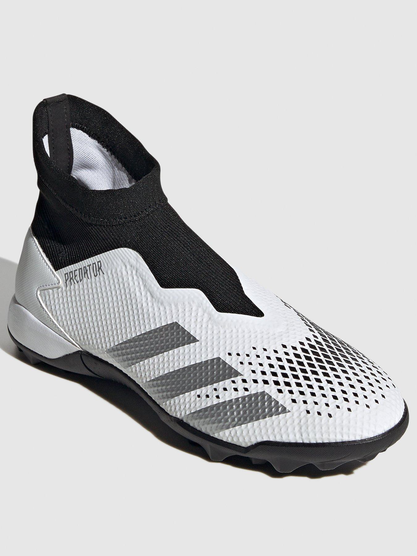 laceless football boots predator