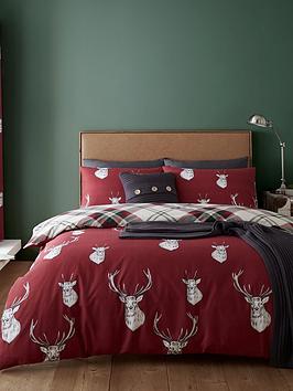 Catherine Lansfield Munro Stag Duvet Cover Set - Red