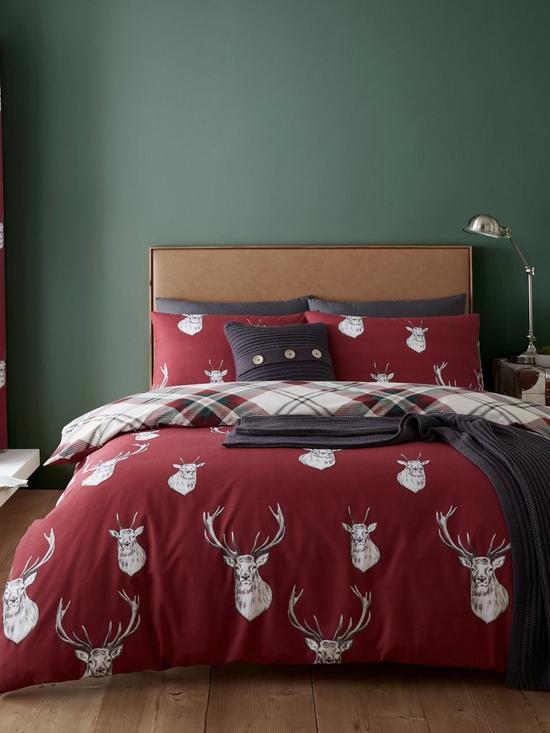front image of catherine-lansfield-munro-stag-duvet-cover-set-red