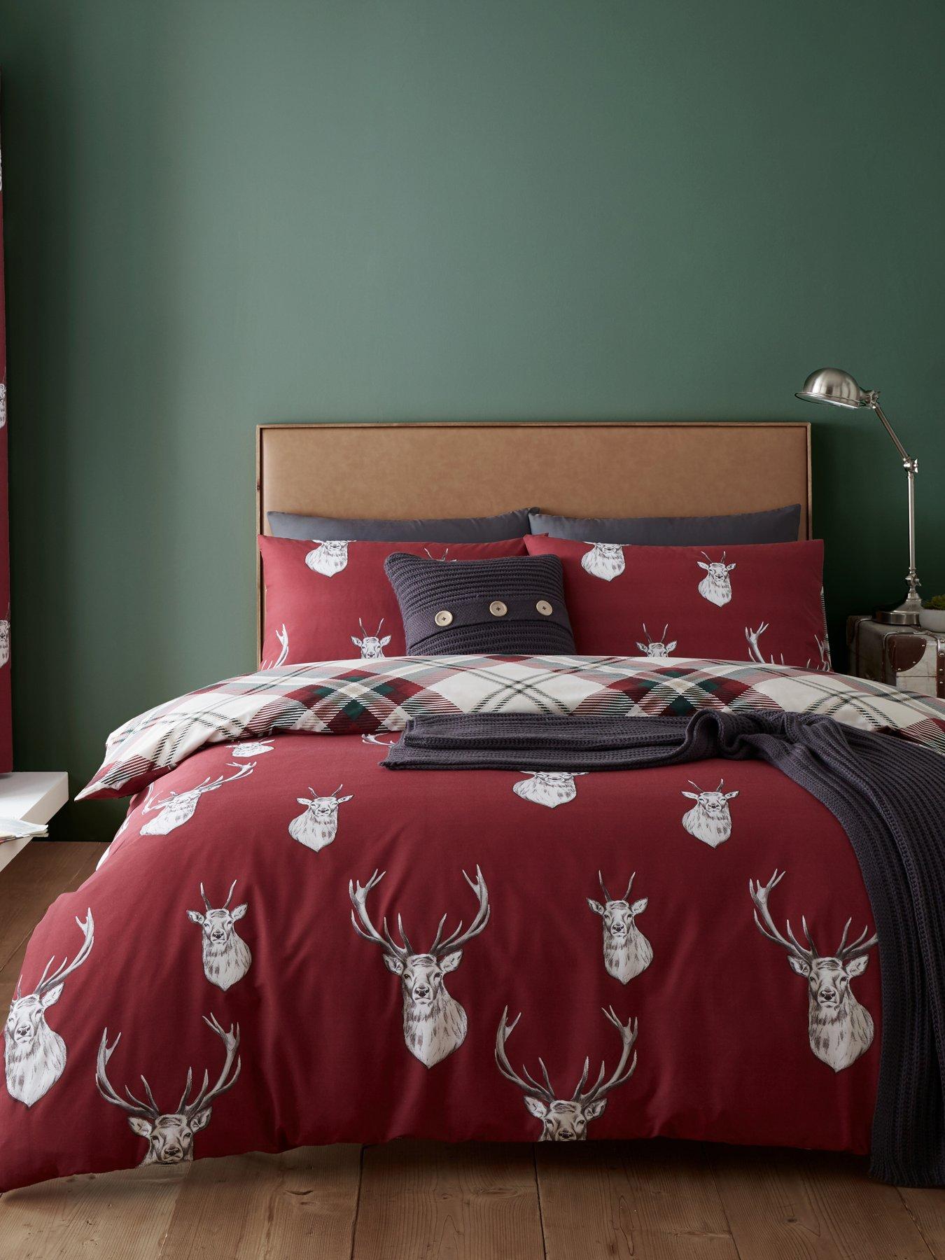 Catherine Lansfield Munro Stag Duvet Cover Set - Red
