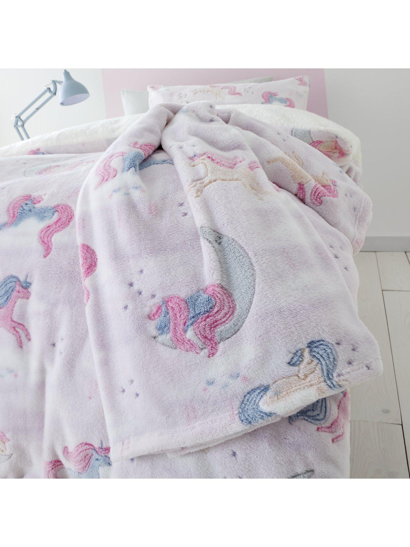 Catherine Lansfield Unicorn Glow In The Dark Fleece Blanket very.co.uk