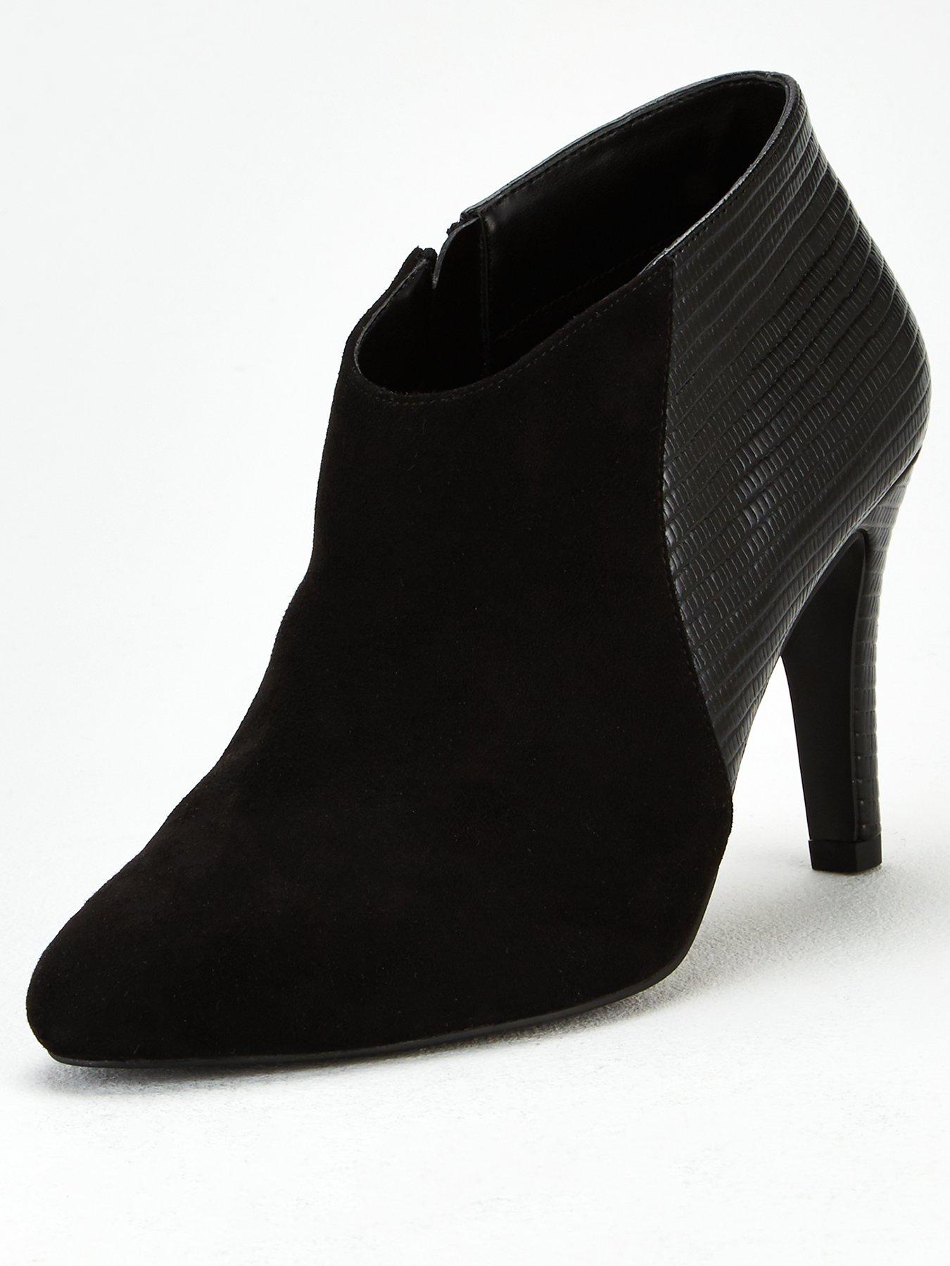 wide fit shoe boots uk