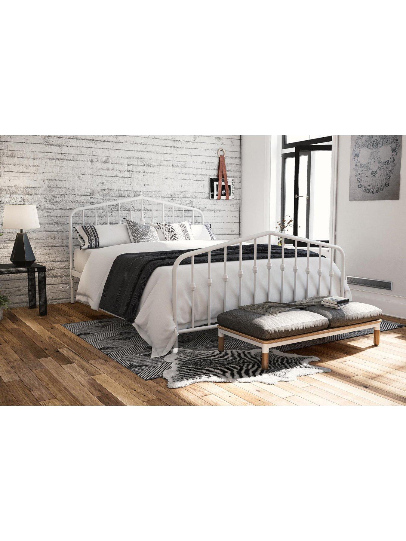 Bushwick platform on sale bed queen