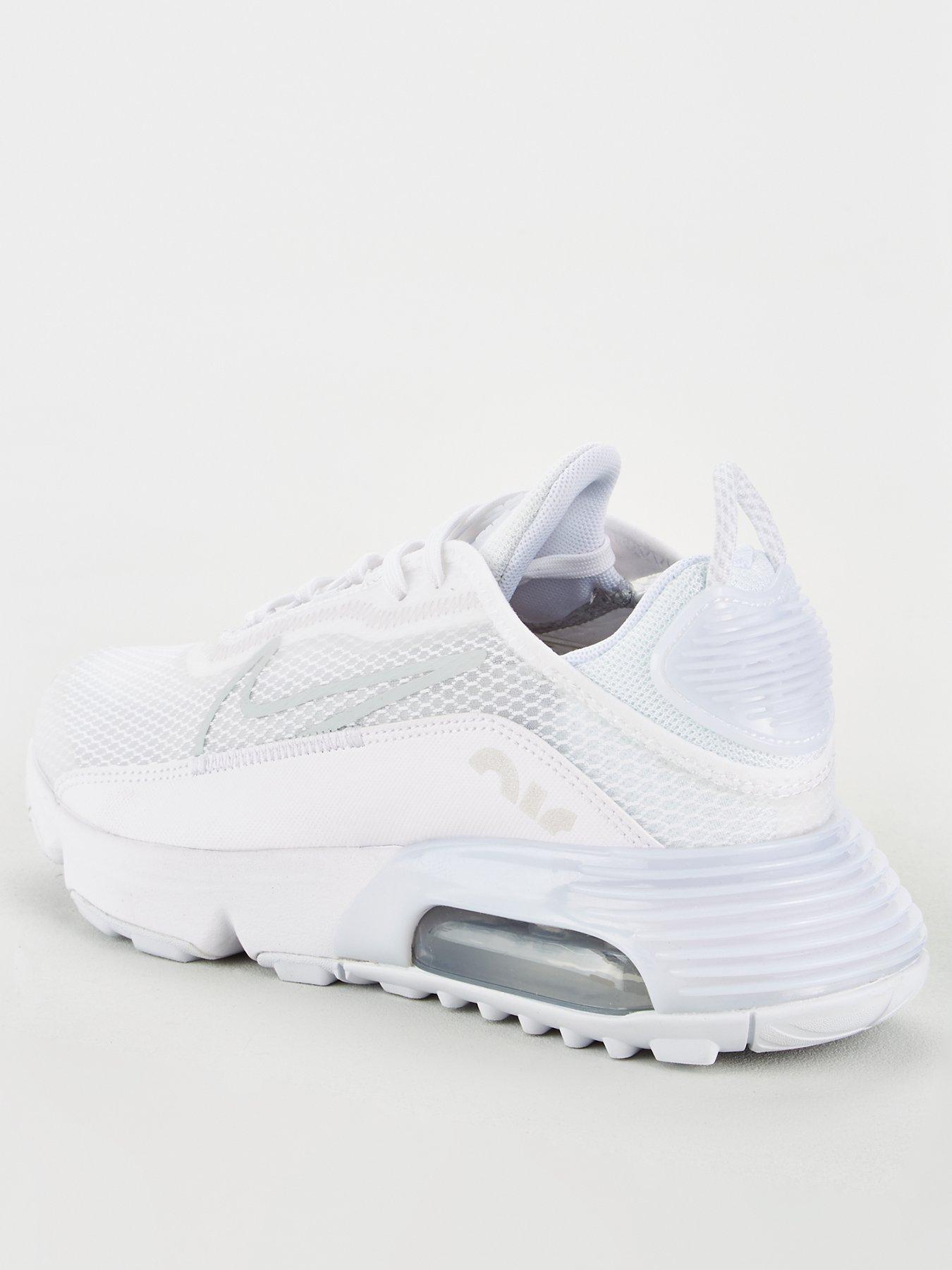 nike junior trainers white