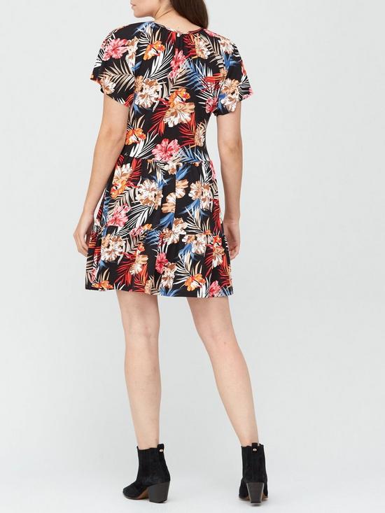 stillFront image of v-by-very-tiered-jersey-dress-tropical-print