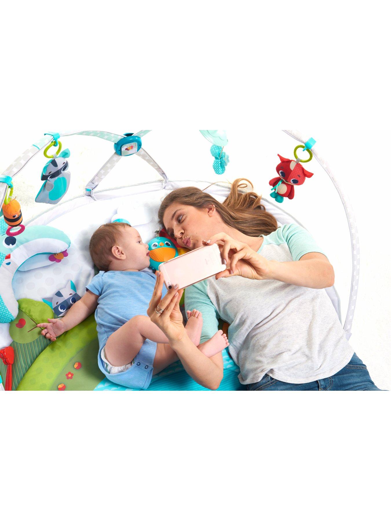 Tiny love meadow days best sale dynamic gymini activity play mat