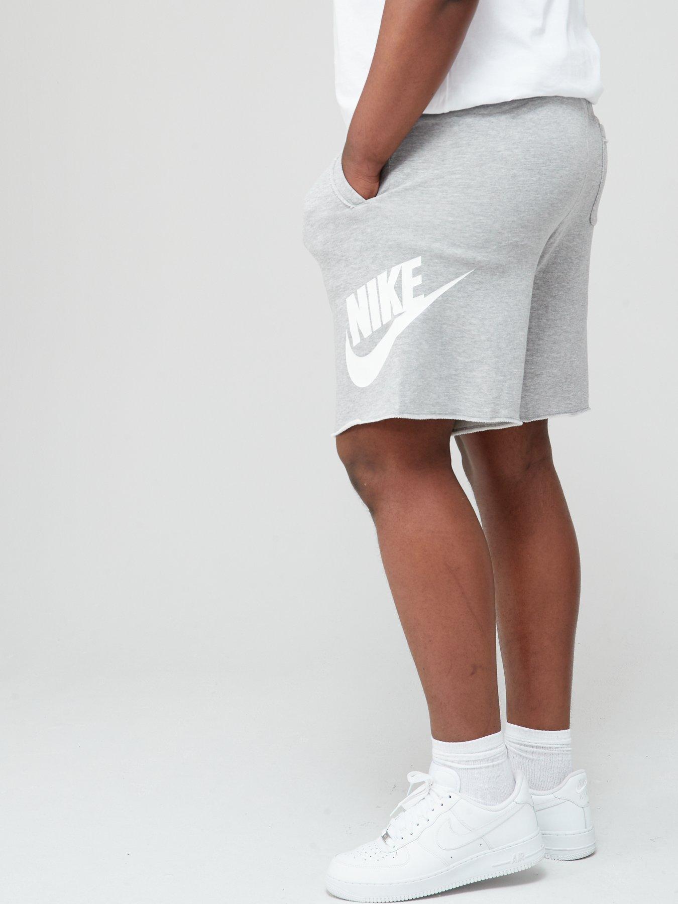 Nike alumni air max shorts online