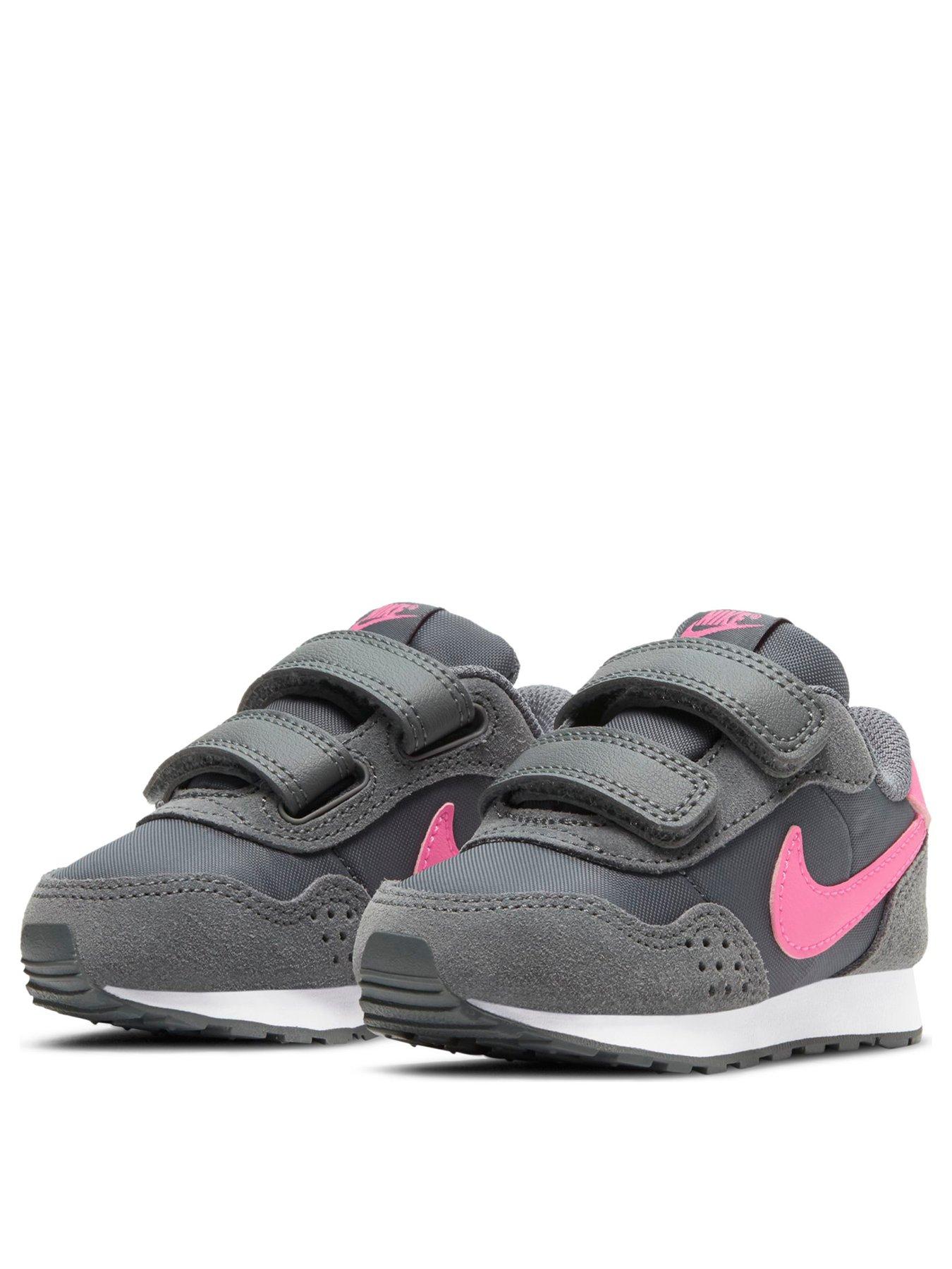 infant size 6 nike trainers