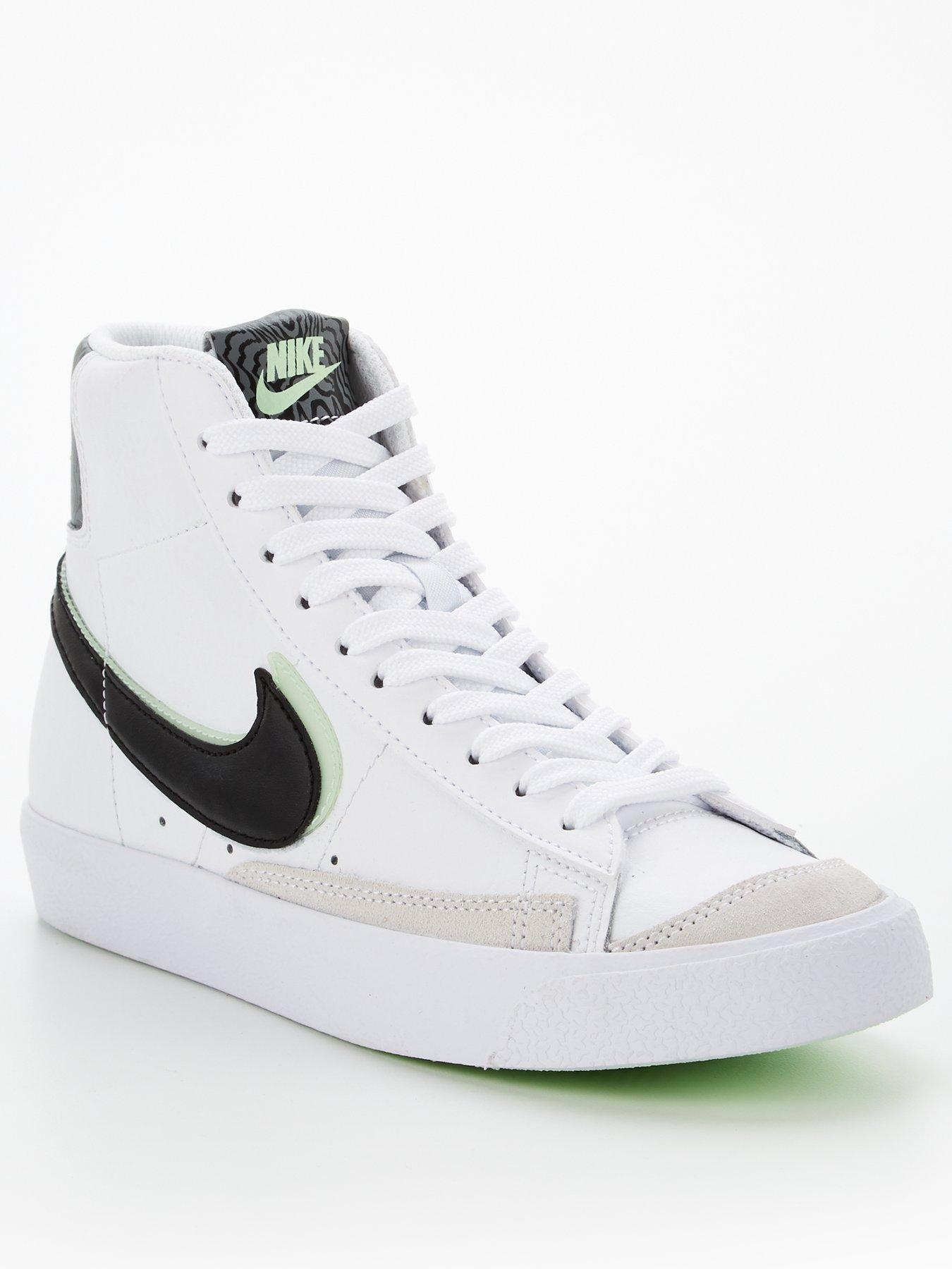 Nike White & Black Blazer Mid 77 Se Trainers Youth | UK 4
