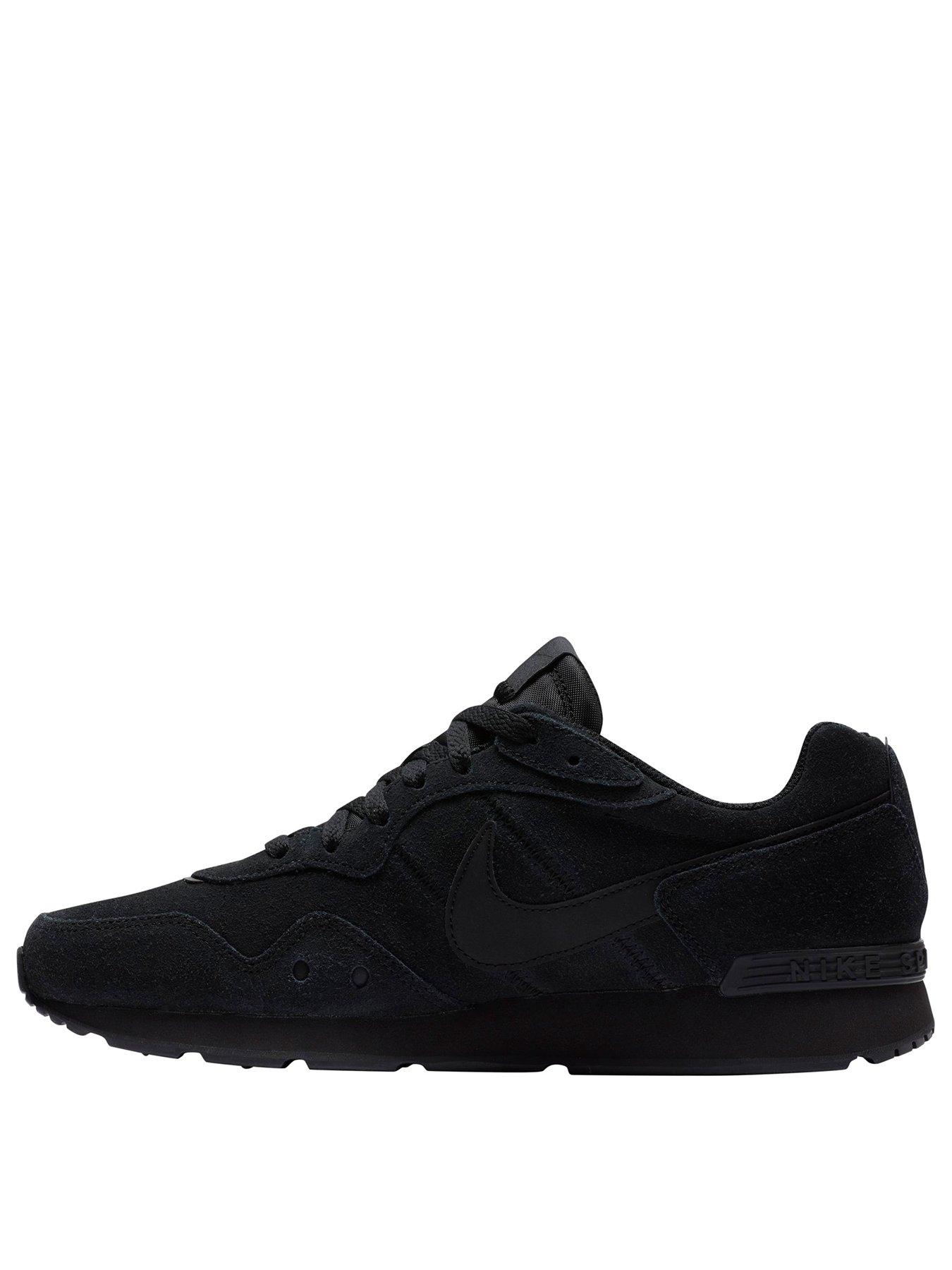 black venture runner trainers