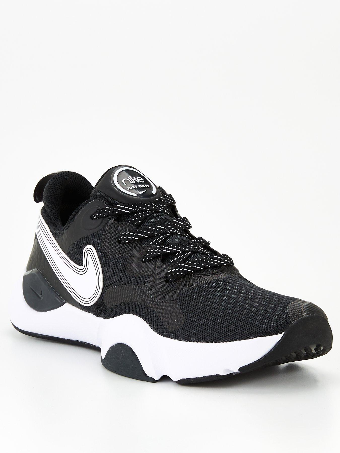 black and white nike trainers ladies
