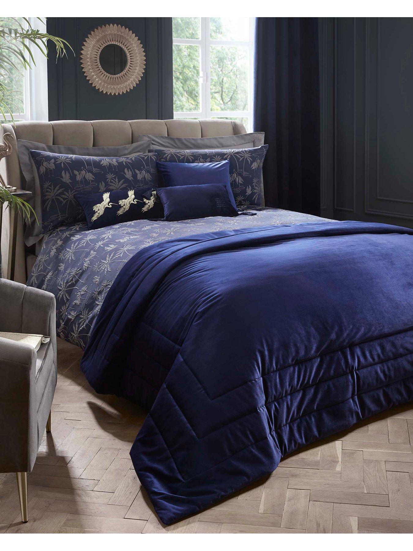 Navy blue velvet bed throw hotsell
