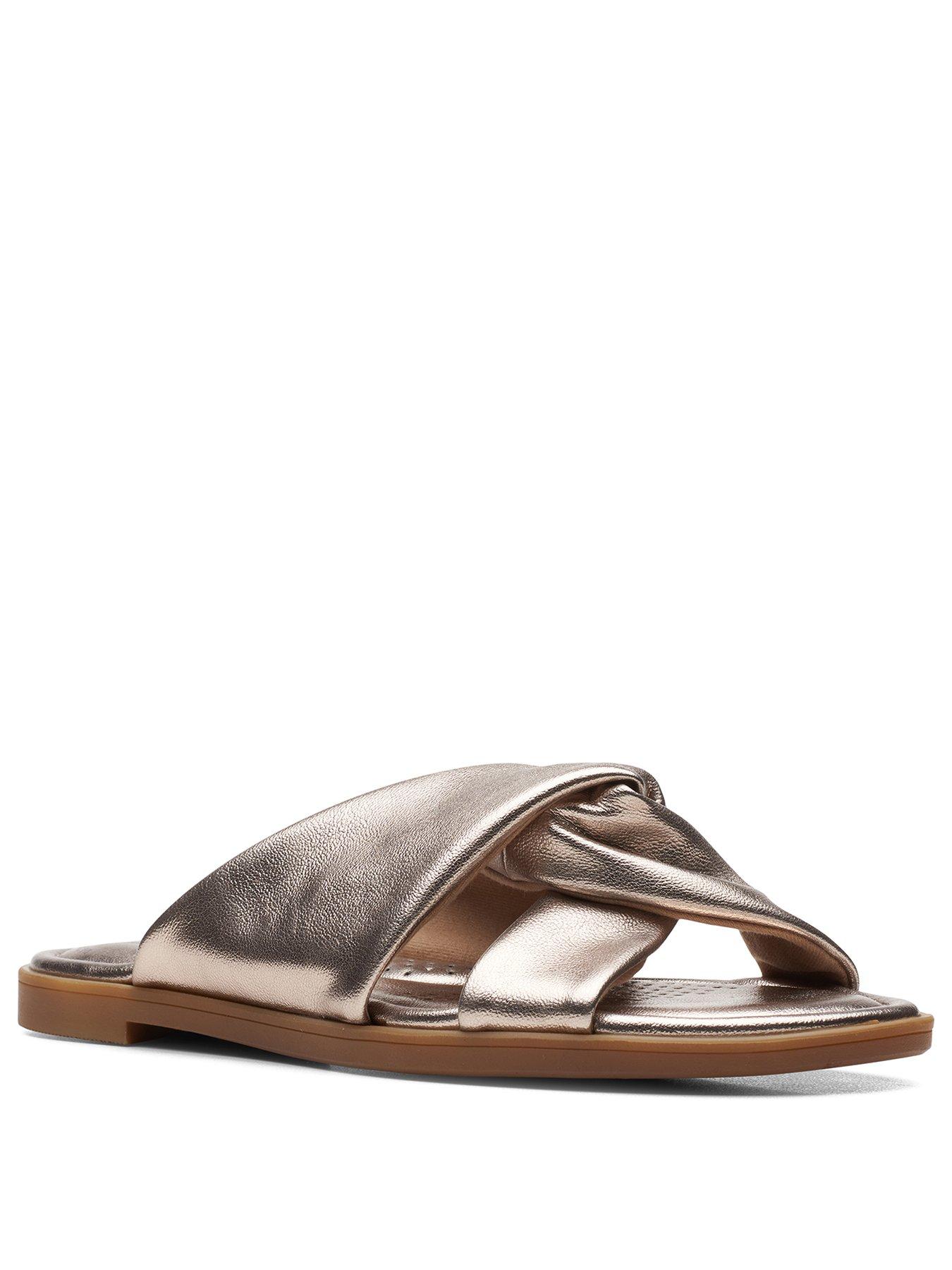 clarks flip flops uk