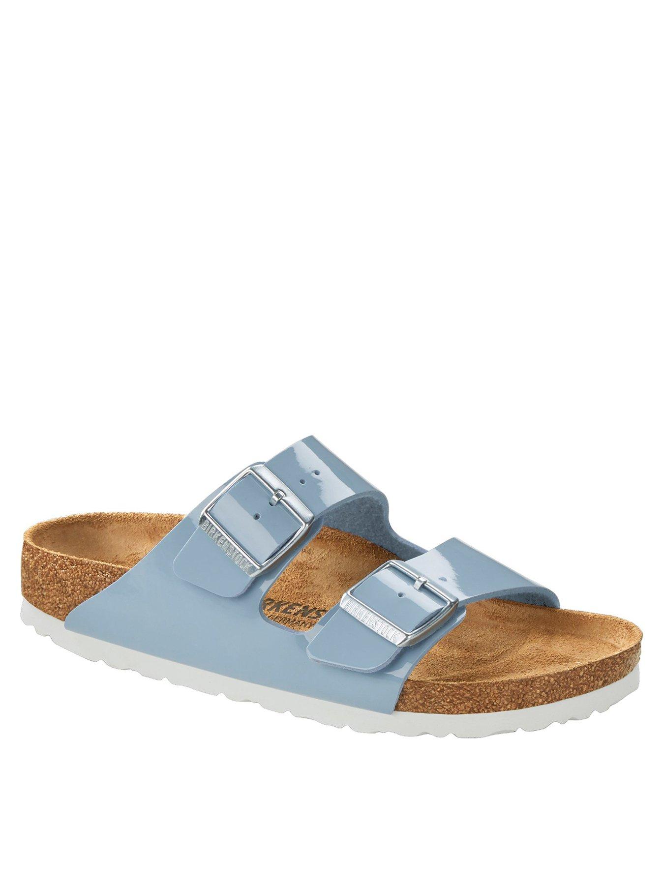 shoe carnival fuzzy crocs