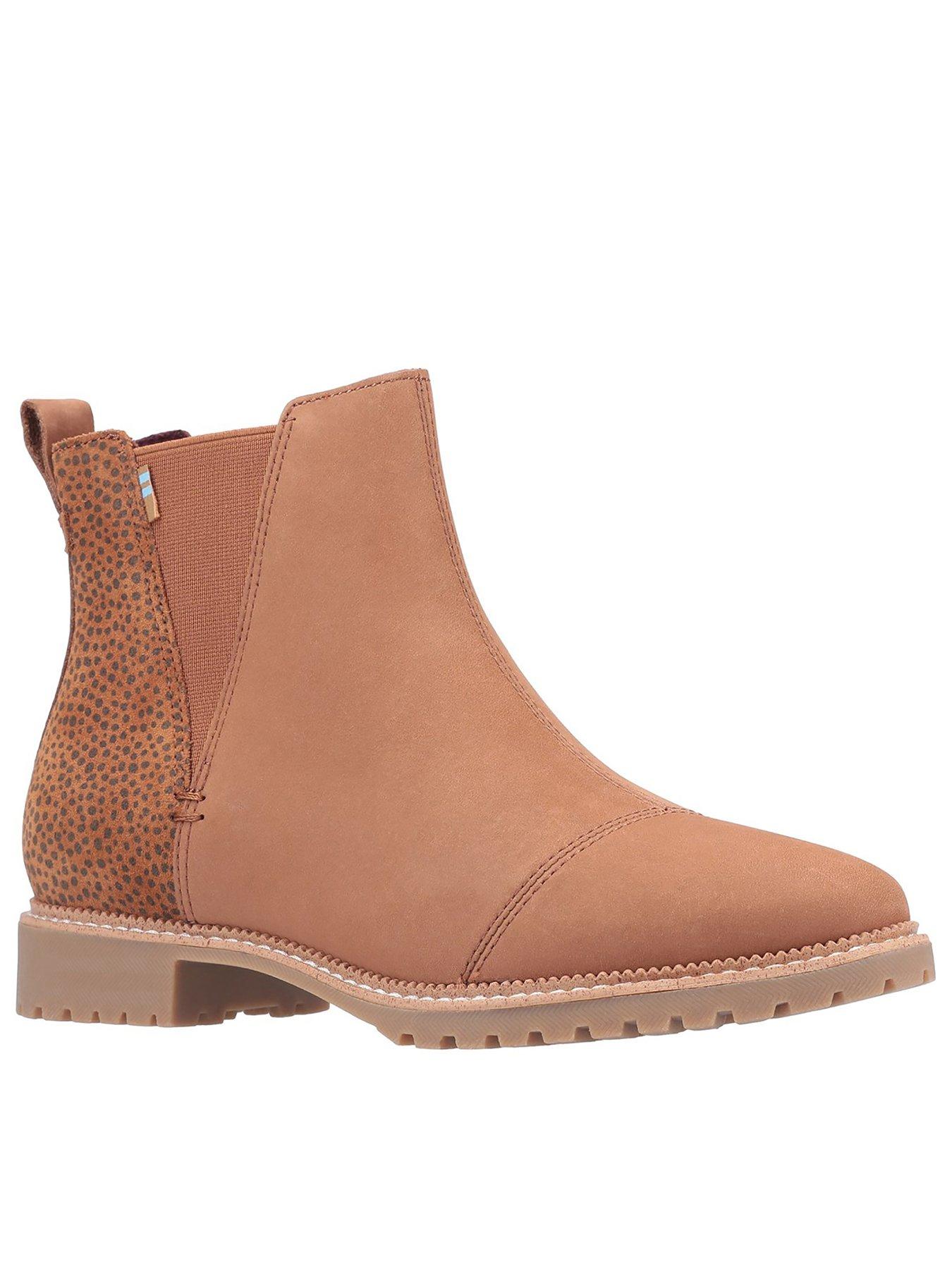 chelsea boots toms