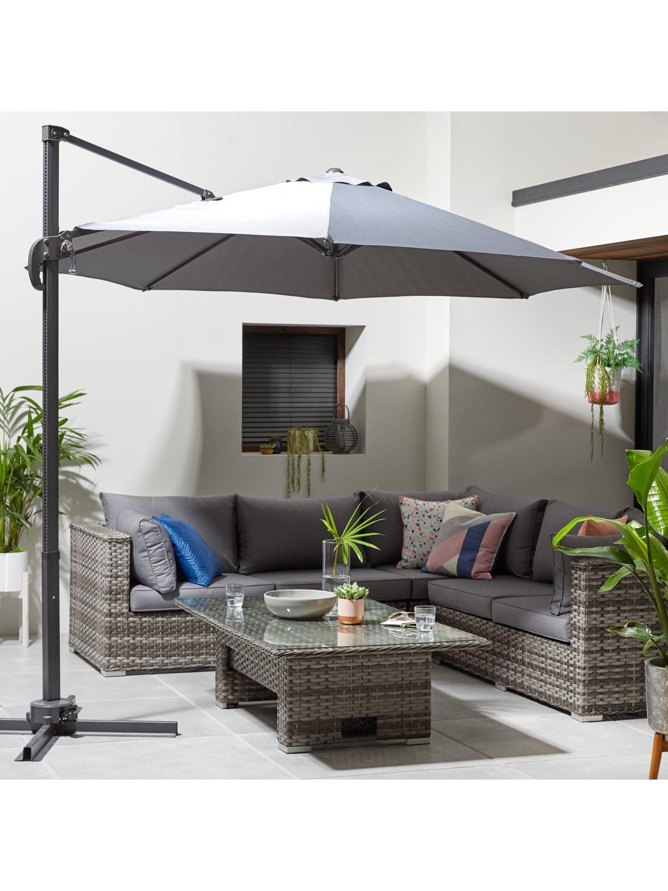 Beer pond Bezwaar Deluxe Cantilever Hanging Parasol | very.co.uk