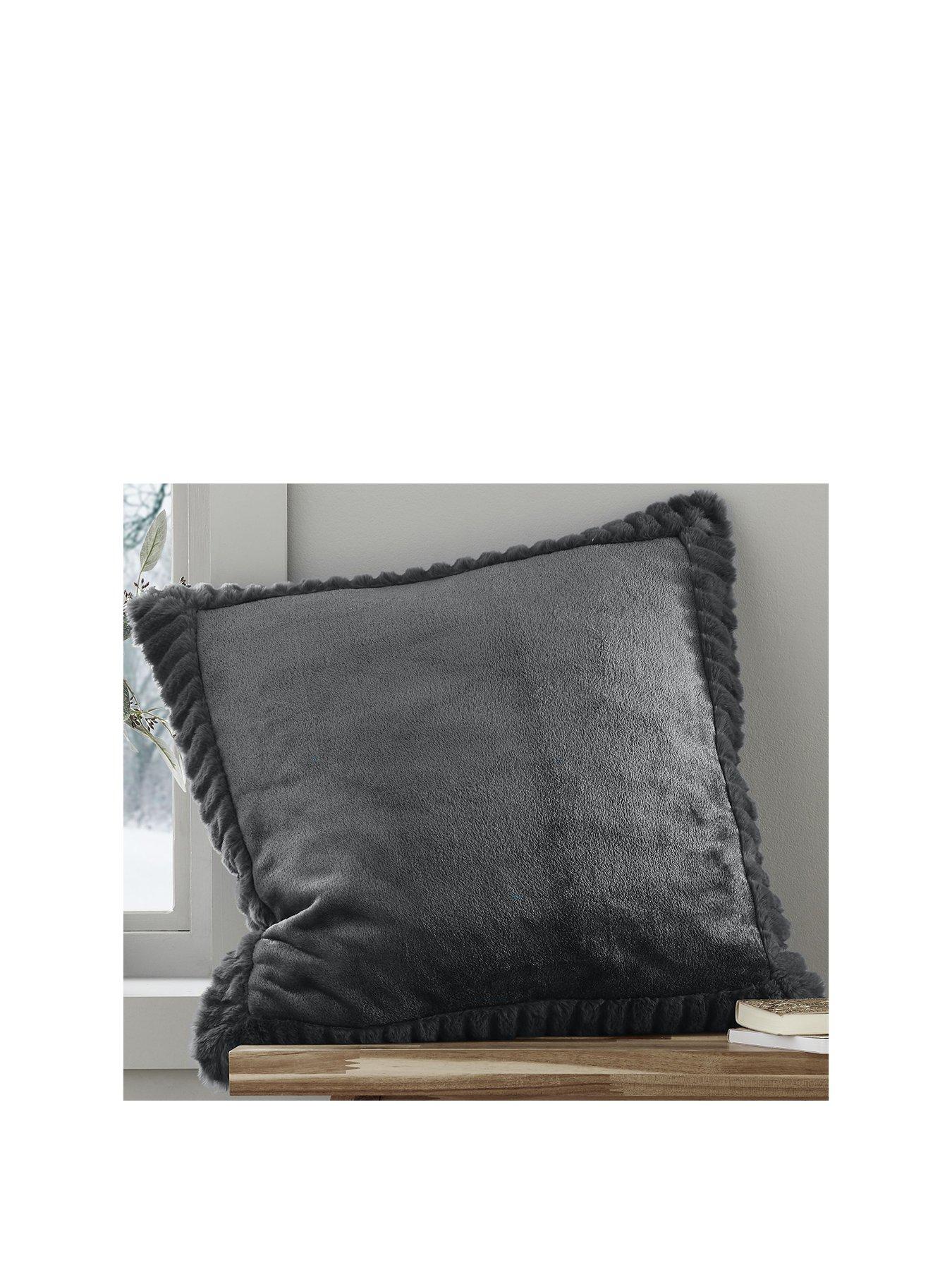 Image 2 of 5 of Catherine Lansfield Velvet &amp; Faux Fur Cushion