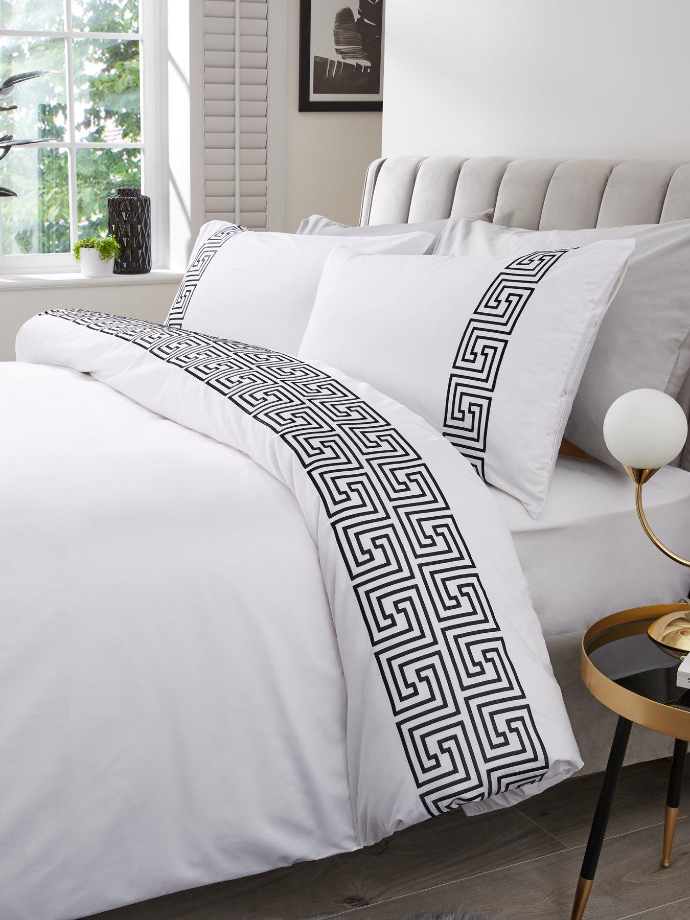 Very Home Greek Key 300 Thread Count Duvet Cover Set - White/Black