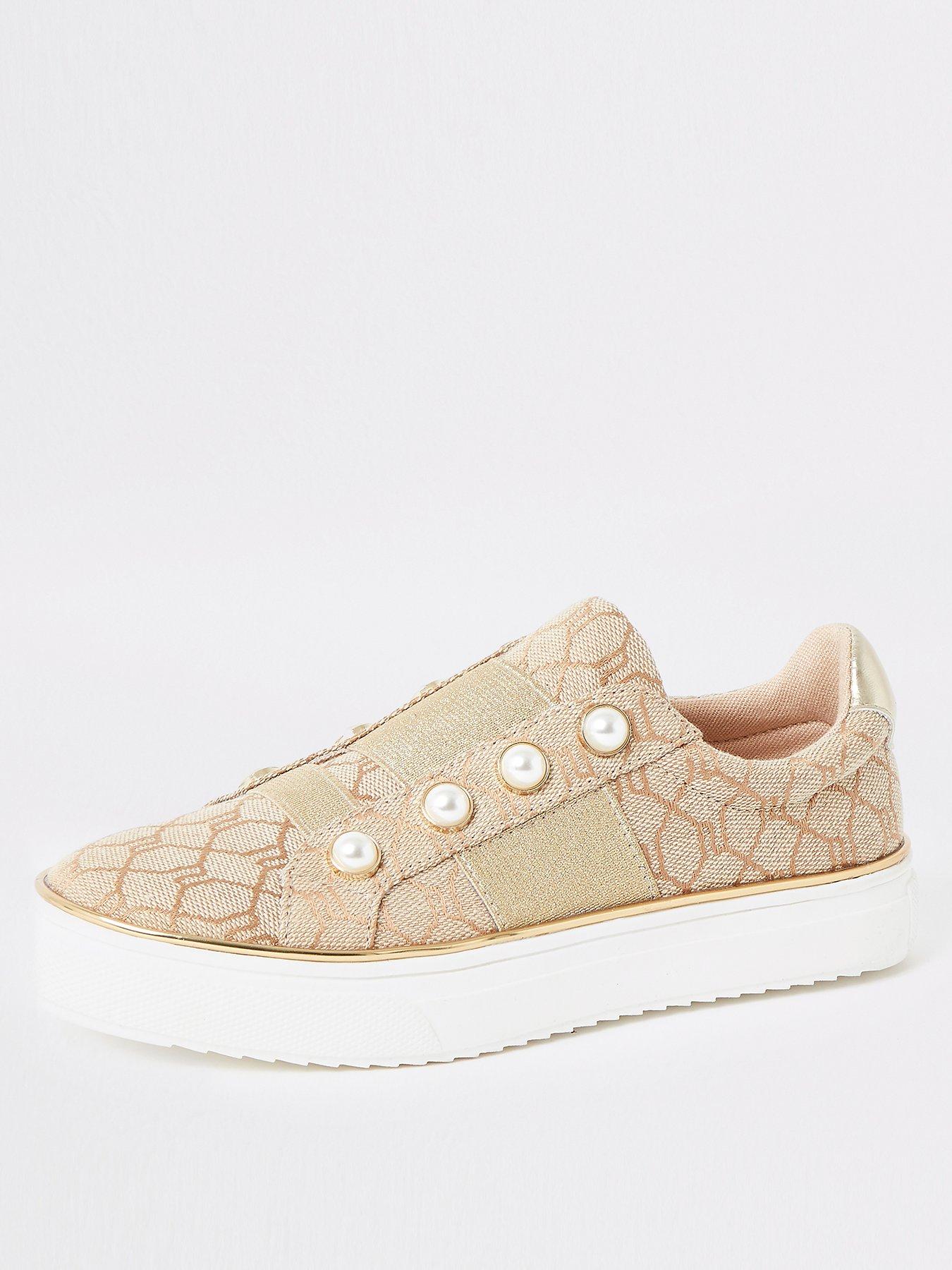 very river island trainers